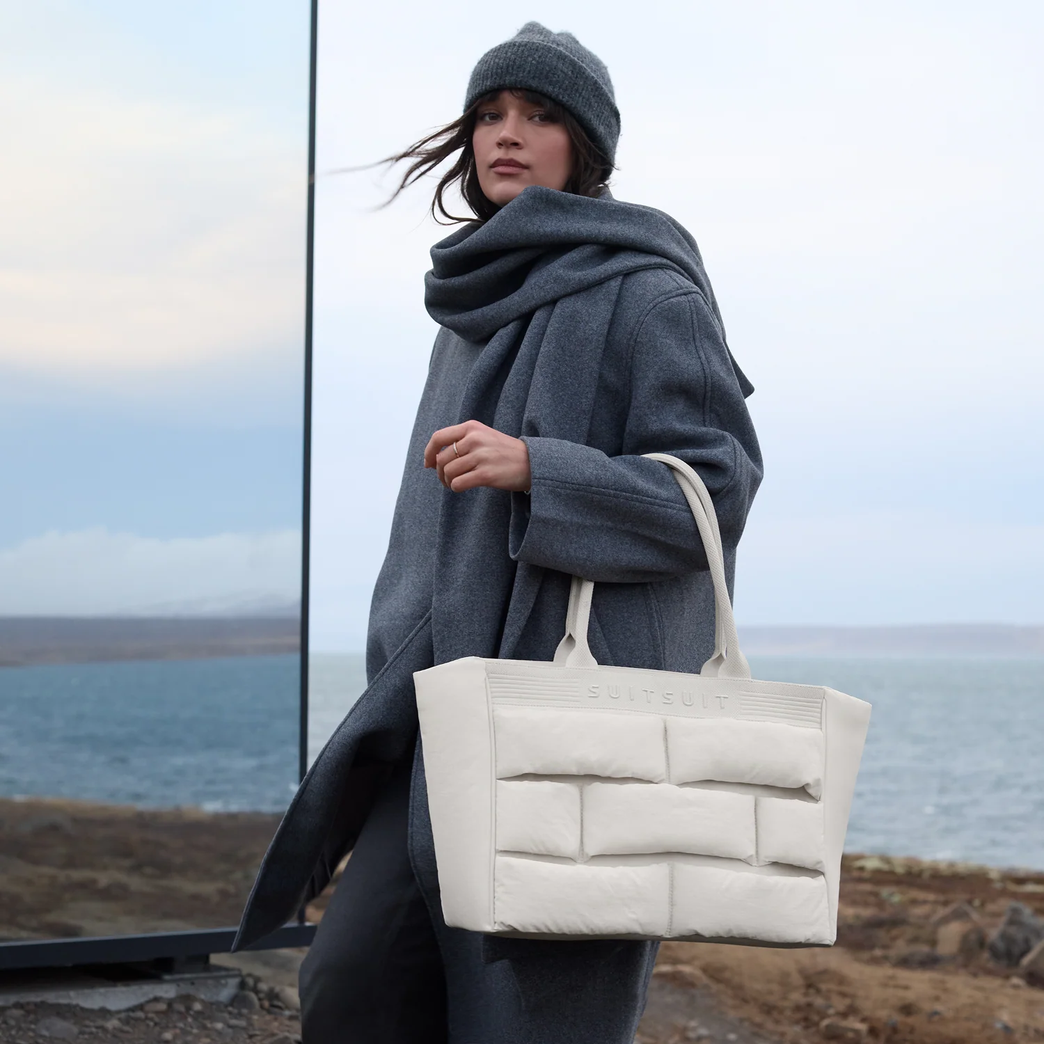 Fusion - White Swan - Daily Puffer - Image 2